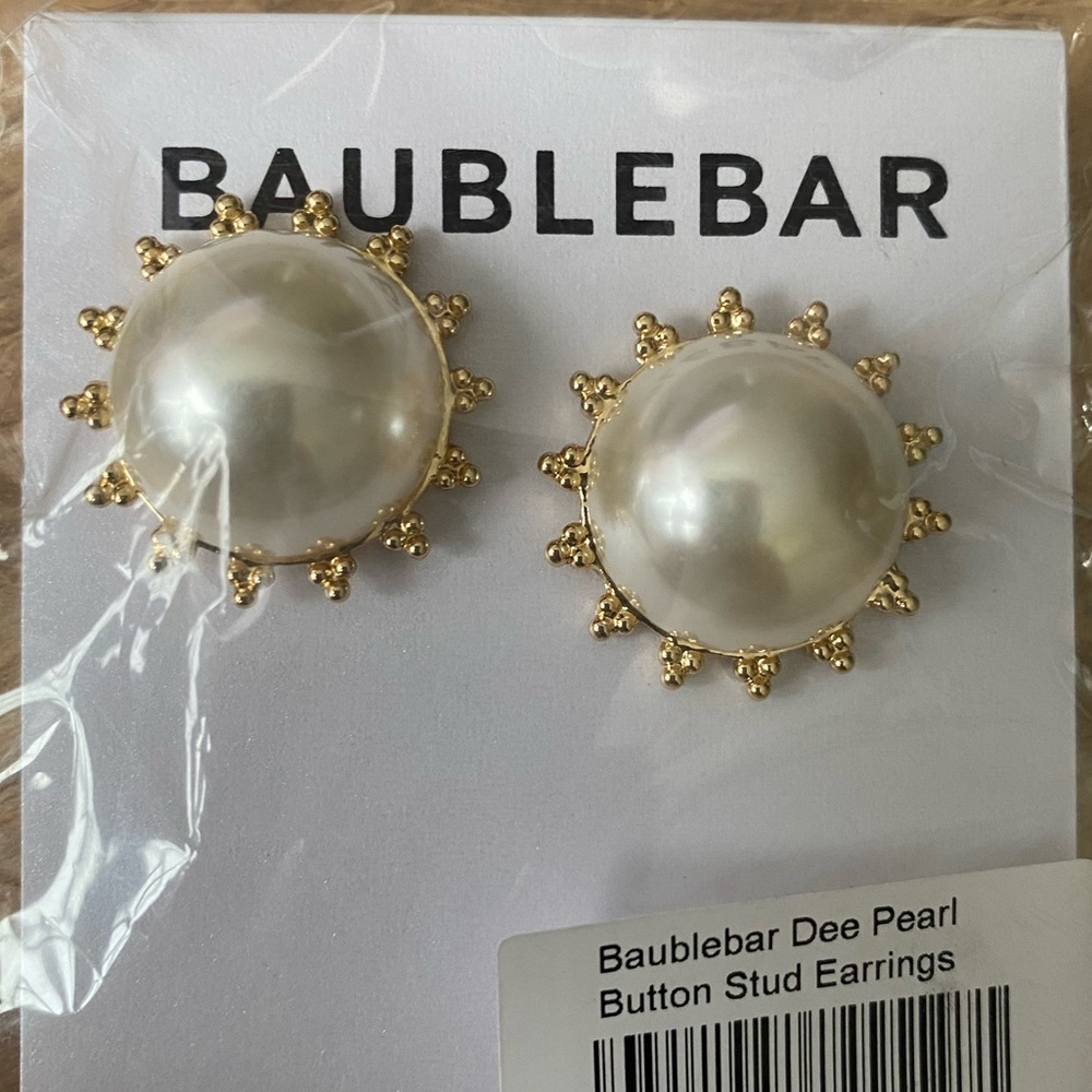 Baublebar Pearl stud earrings- new